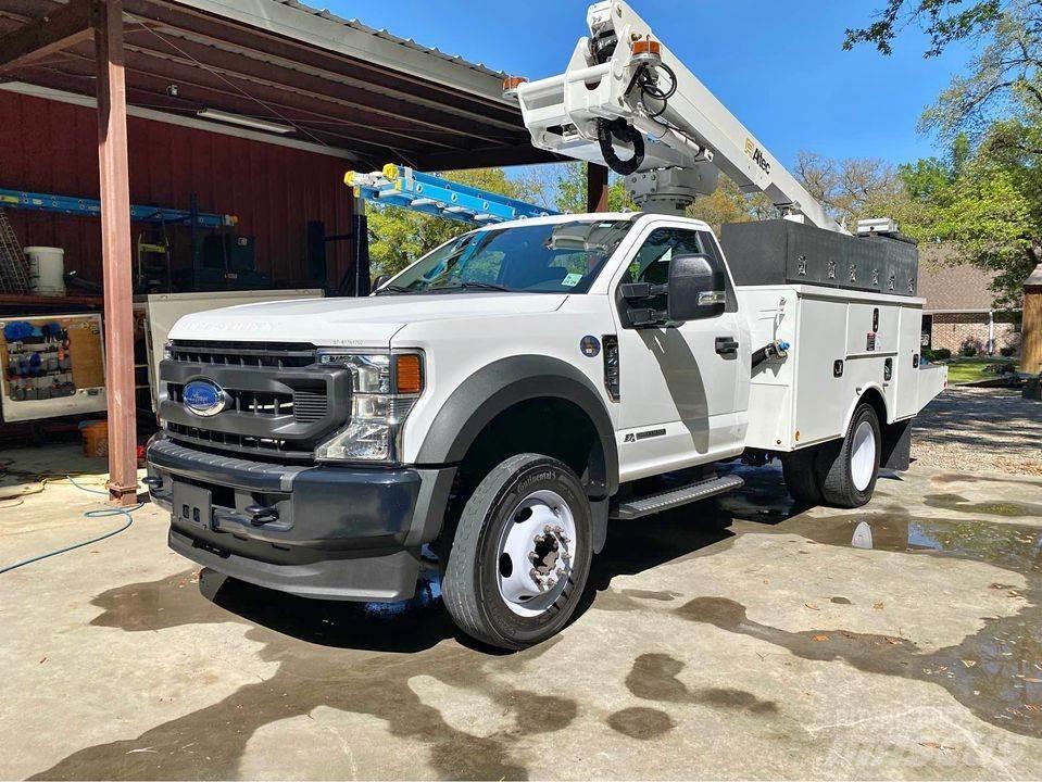 Ford F-450 车载式高空作业车