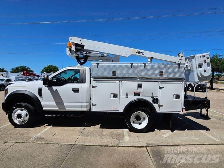 Ford F-450 车载式高空作业车