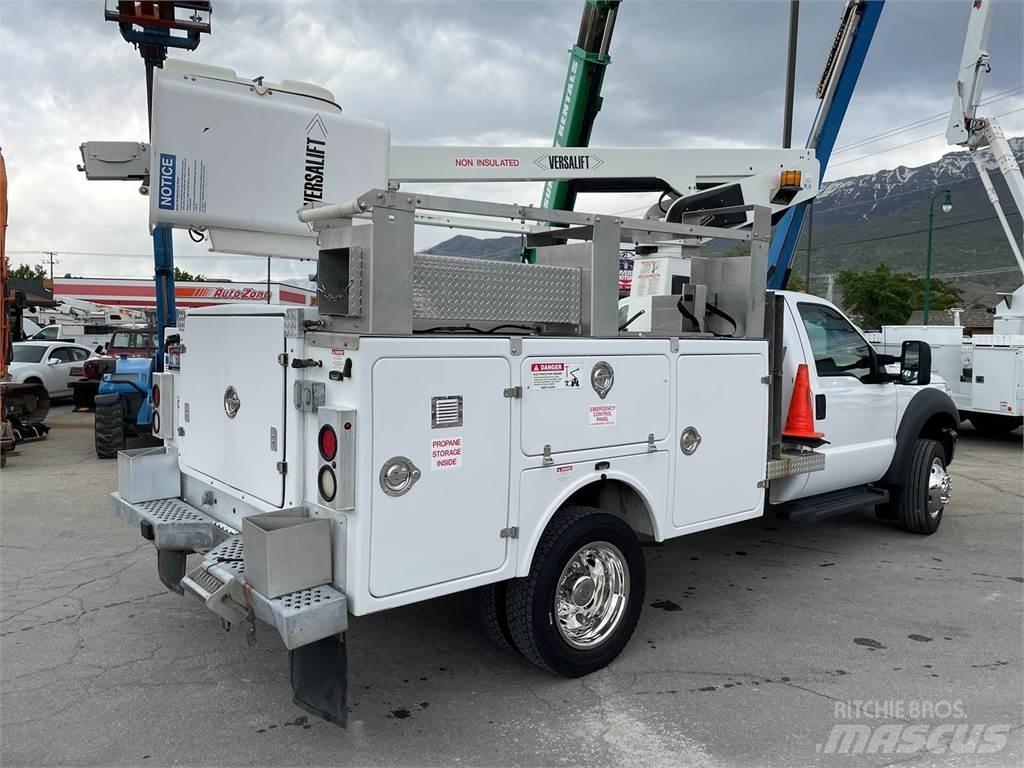 Ford F-450 车载式高空作业车