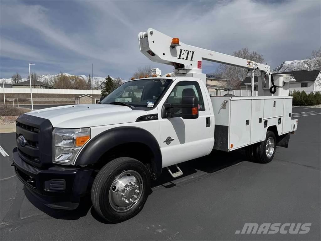 Ford F-450 车载式高空作业车