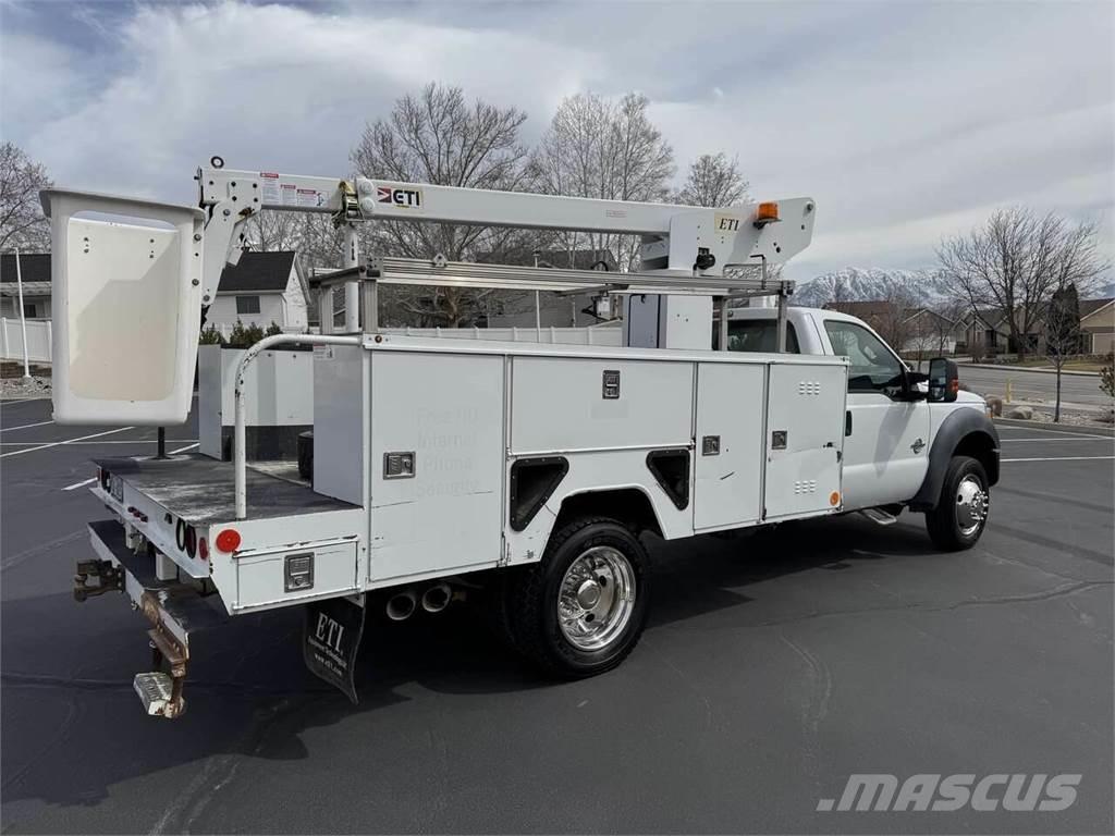Ford F-450 车载式高空作业车
