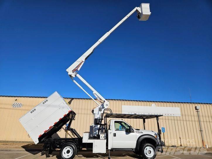 Ford F-550 车载式高空作业车