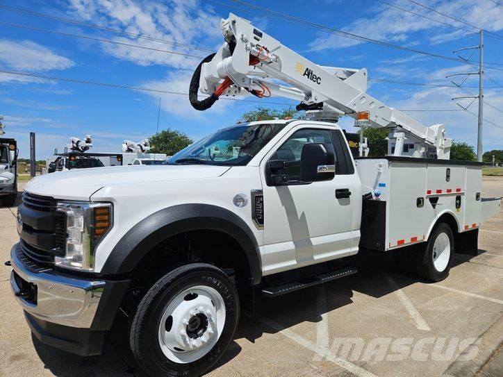 Ford F-550 车载式高空作业车