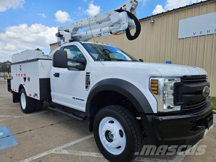 Ford F-550 车载式高空作业车