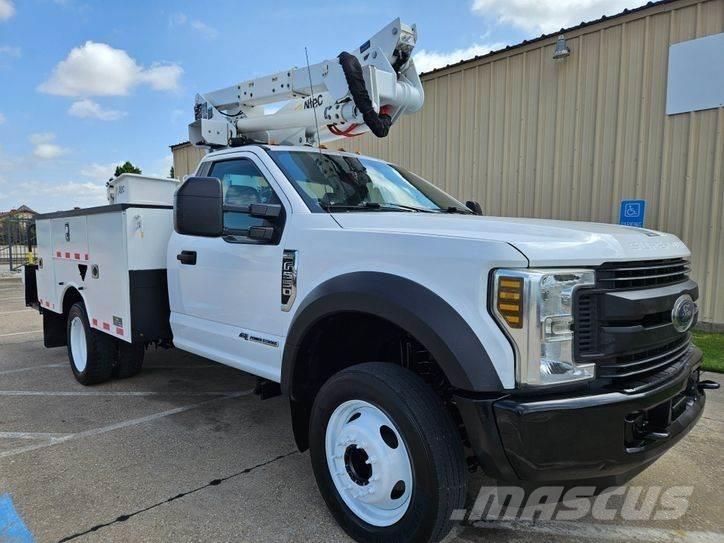 Ford F-550 车载式高空作业车