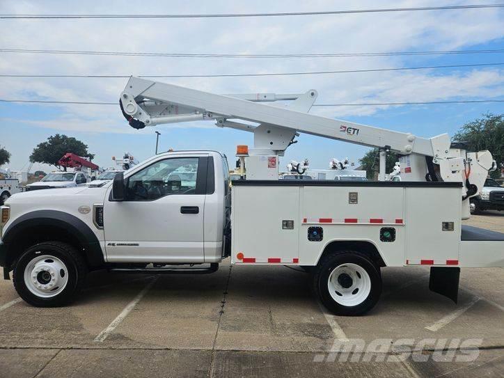 Ford F-550 车载式高空作业车