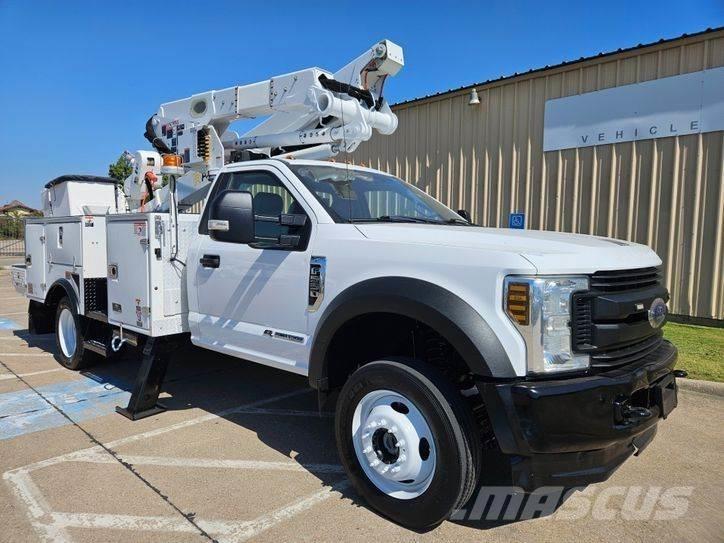 Ford F-550 车载式高空作业车