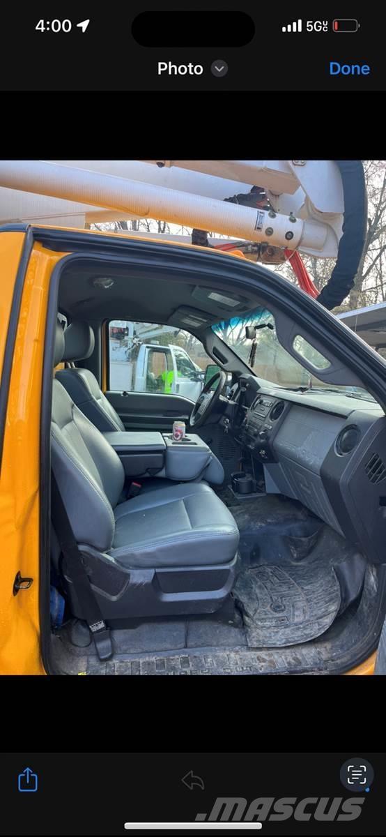 Ford F-550 车载式高空作业车