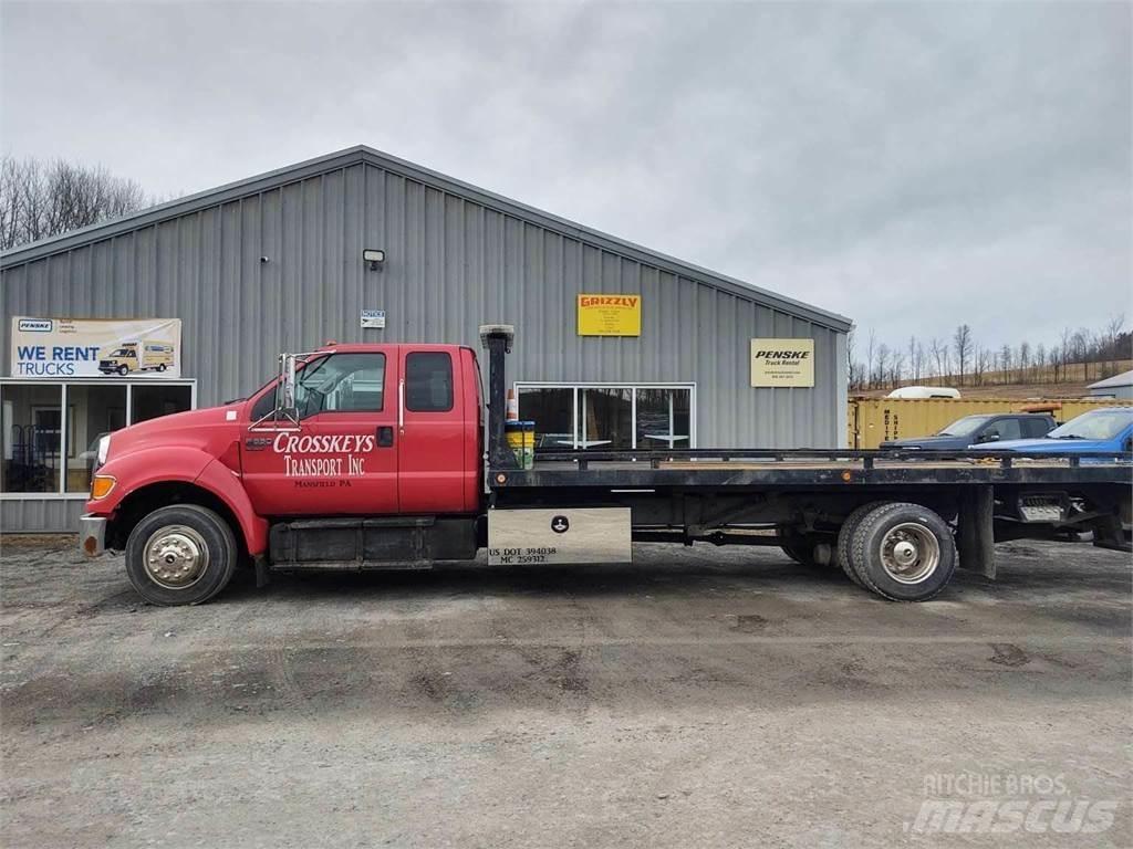 Ford F-650 车辆运输车