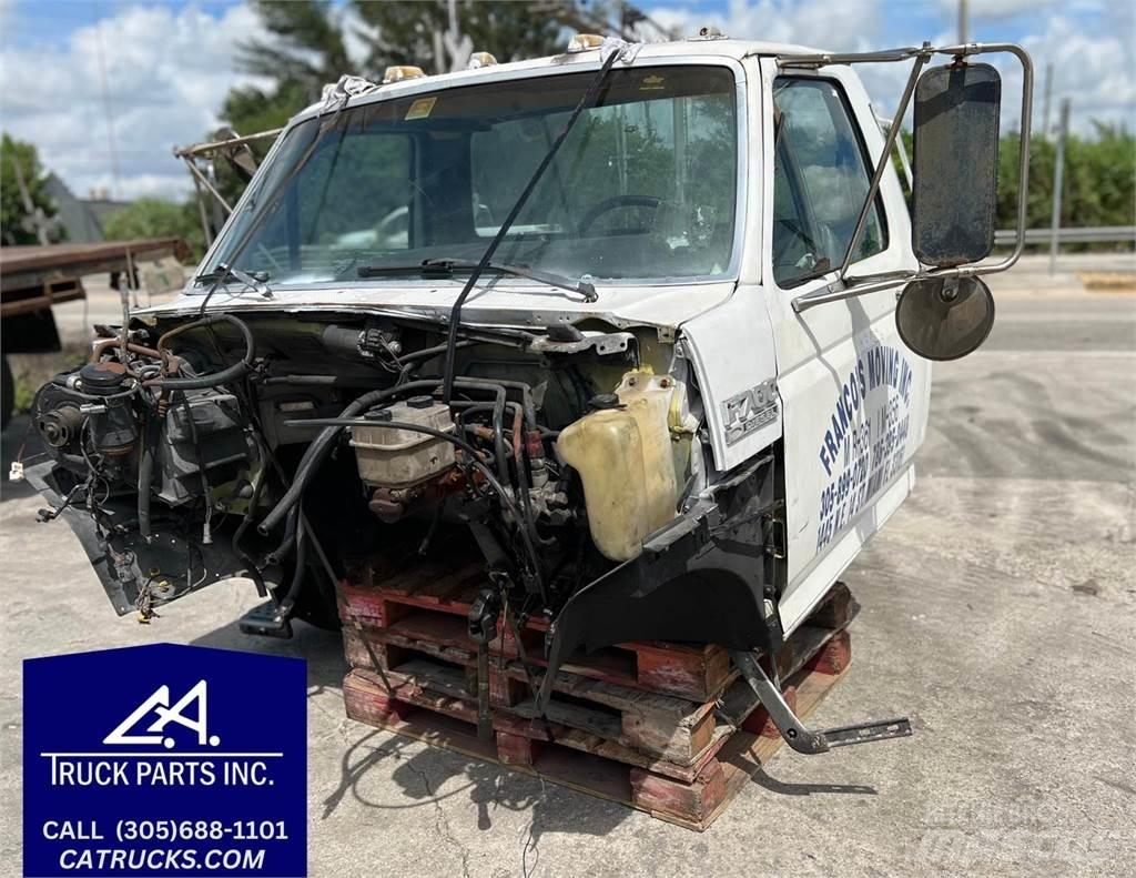 Ford F-700 运输工具-其他