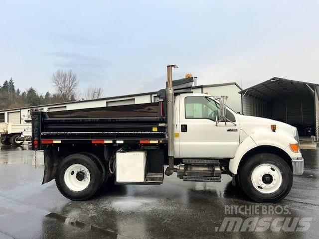 Ford F-750 自卸式货车