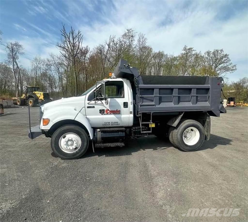Ford F-750 自卸式货车