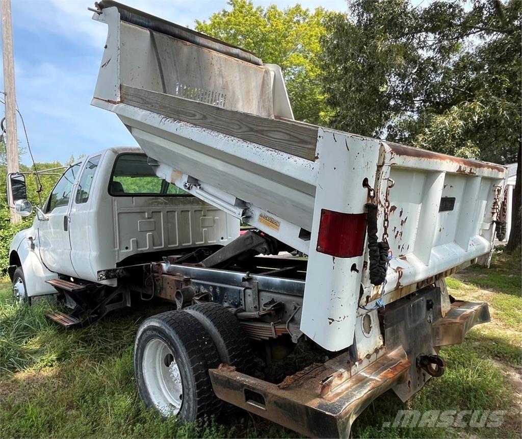 Ford F-750 自卸式货车