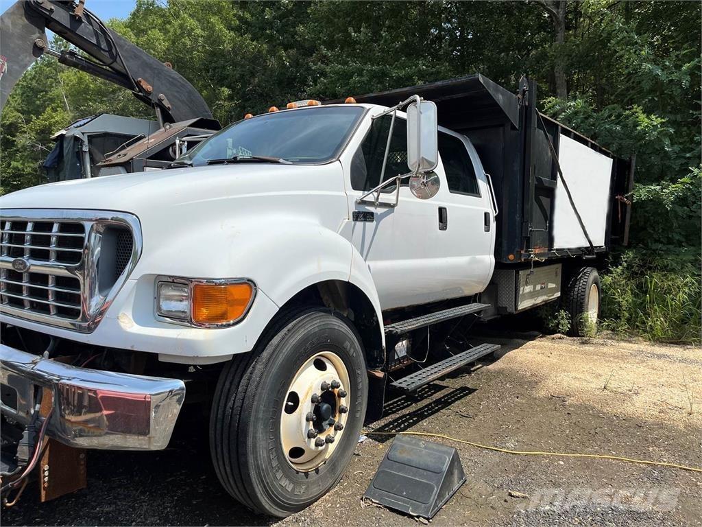 Ford F-750 自卸式货车