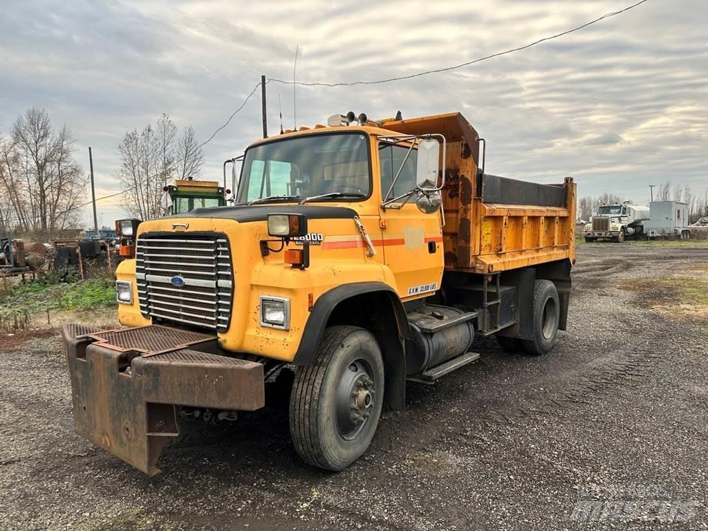 Ford L8000 自卸式货车