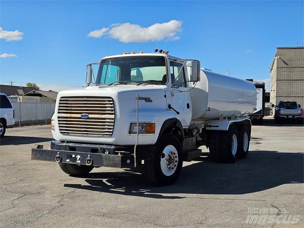 Ford L9000 油罐车