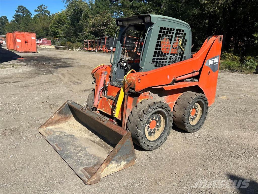 Gehl 5640E 履带式装载机