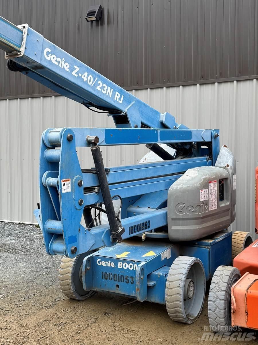 Genie Z45 曲臂高空工作平台