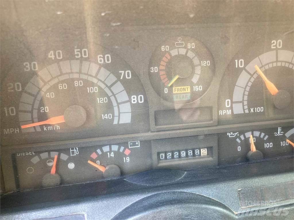 GMC 7500 油罐车