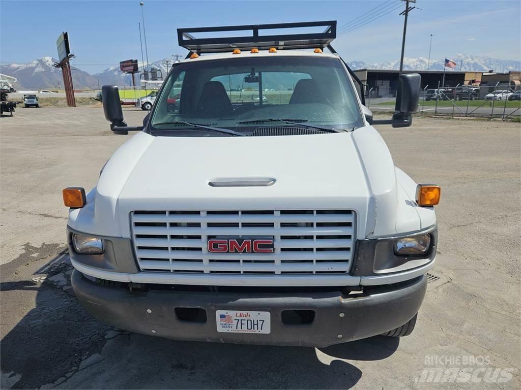 GMC C5500 平板栏板货车