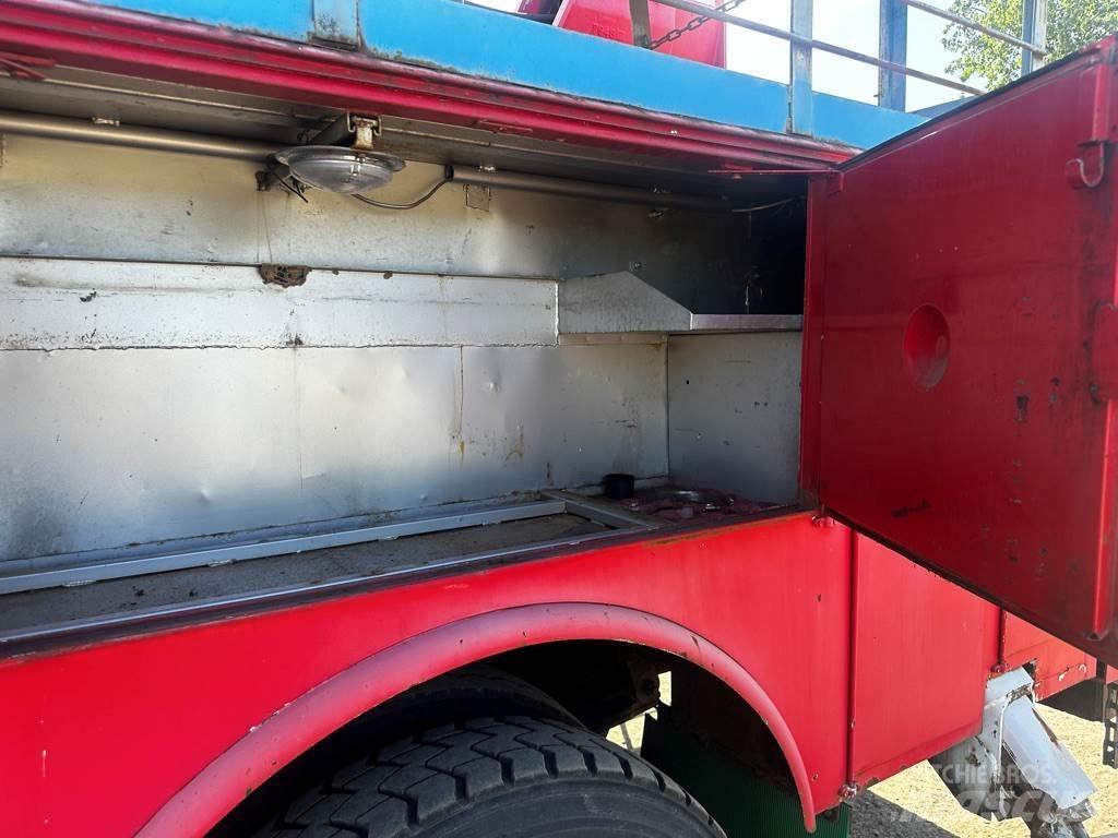 GMC C7 随车折臂吊