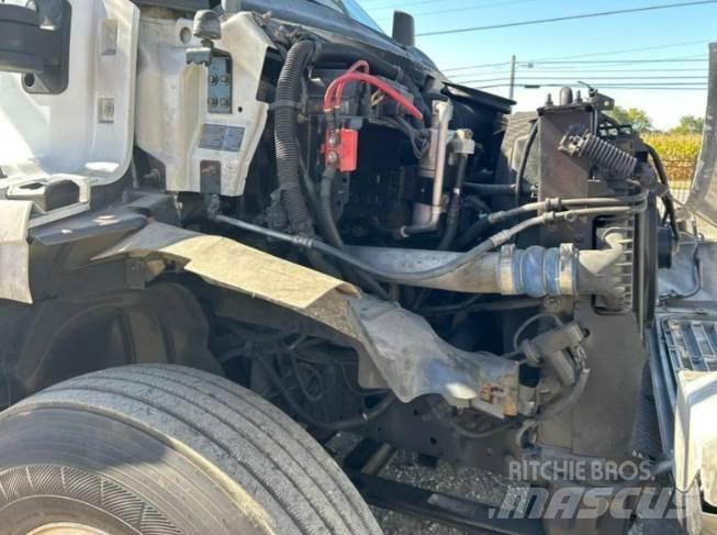 GMC C7500 车载式高空作业车