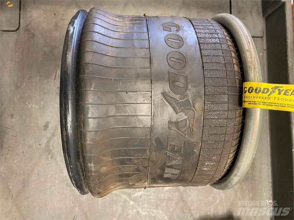 Goodyear  运输工具-其他