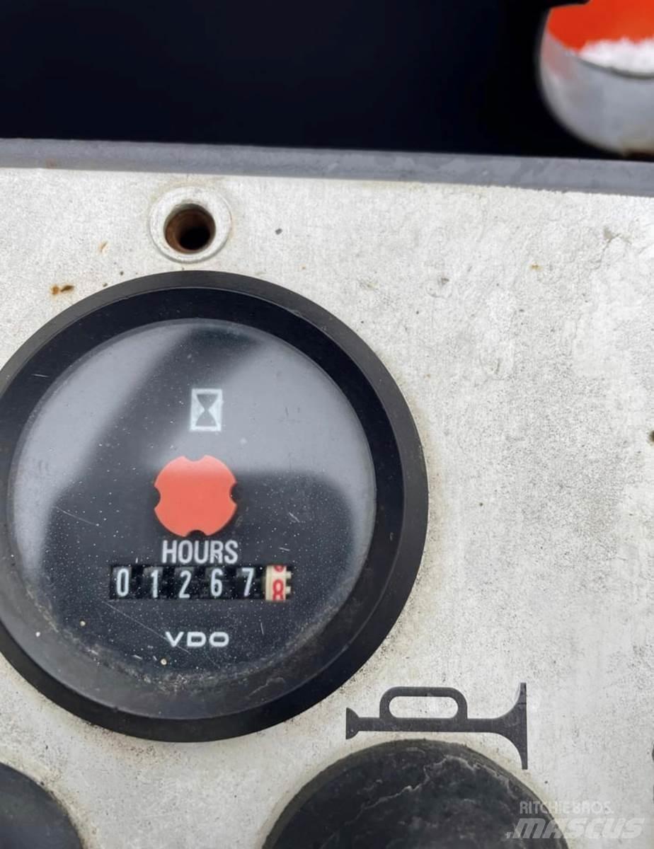 Hamm HD12 单轮压路机