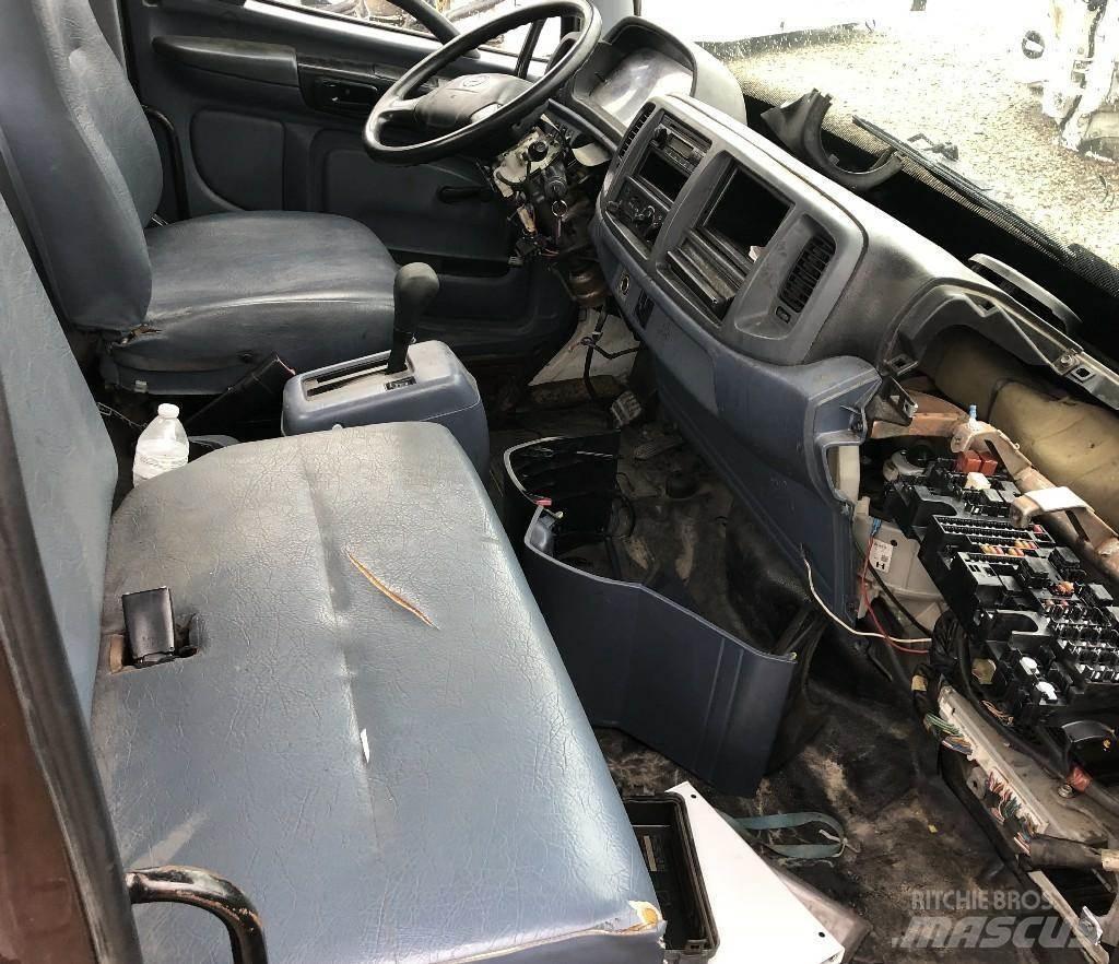 Hino 238 运输工具-其他