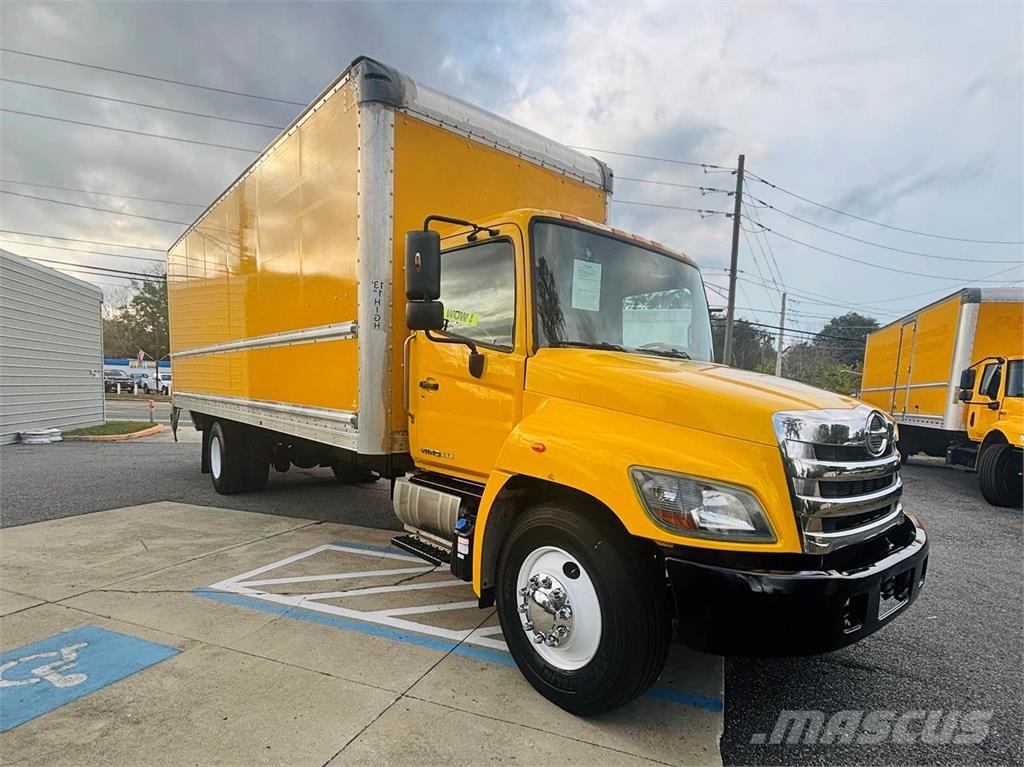 Hino 268 厢式货车