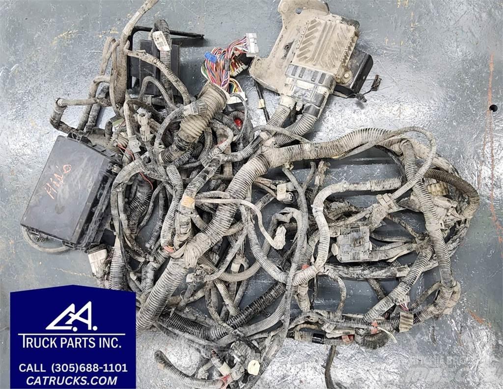 Hino J08 运输工具-其他