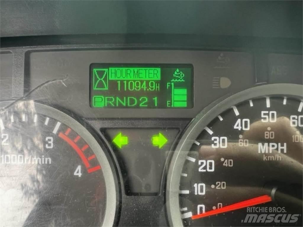 Isuzu NPR 油罐车