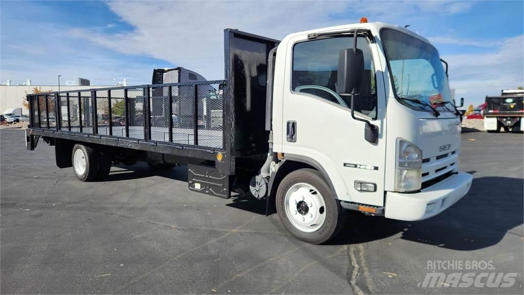 Isuzu NRR 动物运输货车