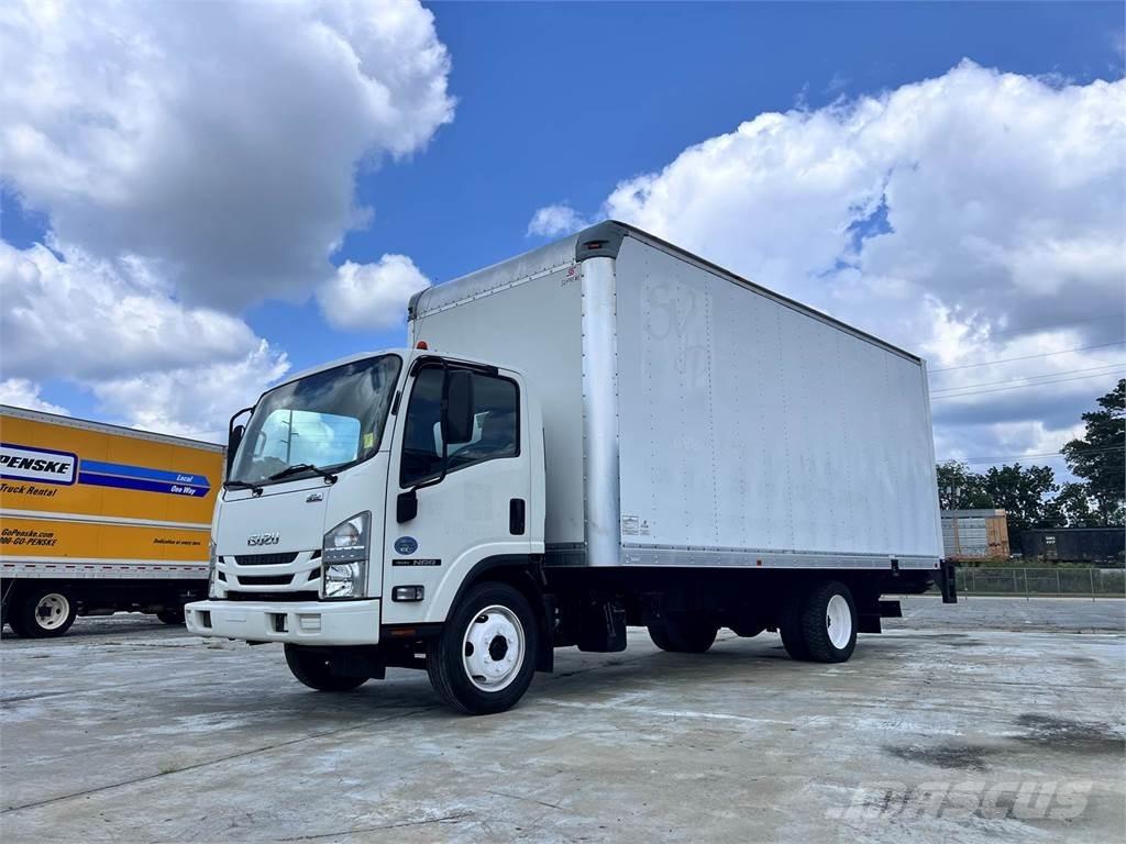 Isuzu NRR 厢式货车