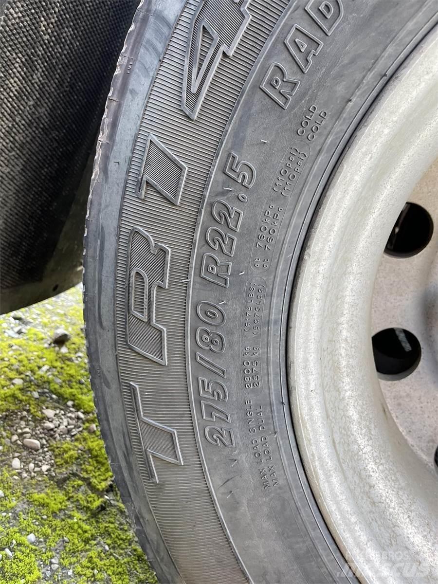  J & L 罐式拖车