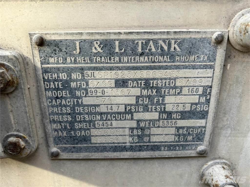  J & L 罐式拖车