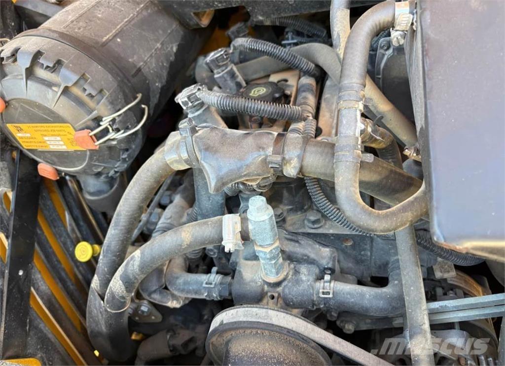JCB 1CXT 滑移装载机