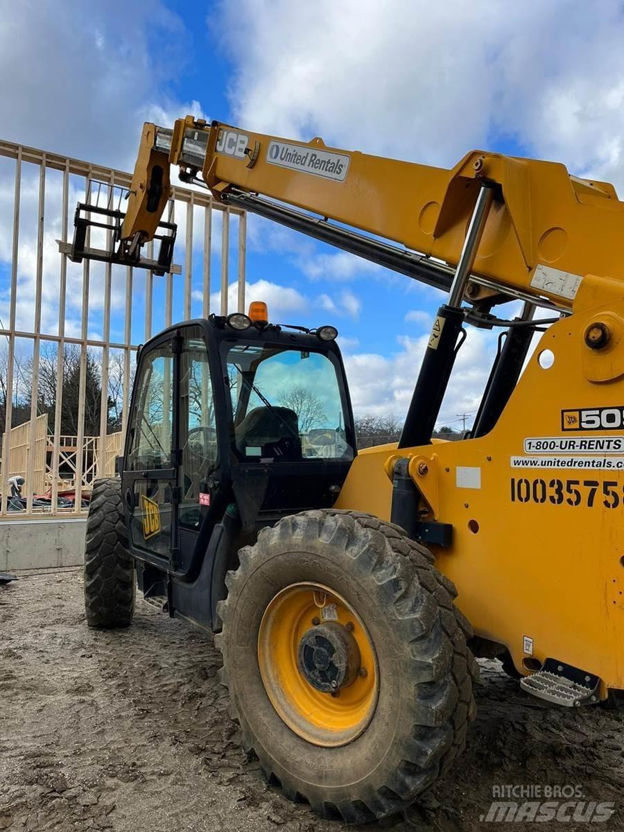 JCB 509-42 伸缩臂叉装车|叉装车