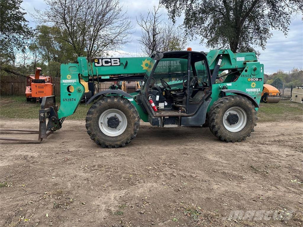 JCB 509-42 伸缩臂叉装车|叉装车