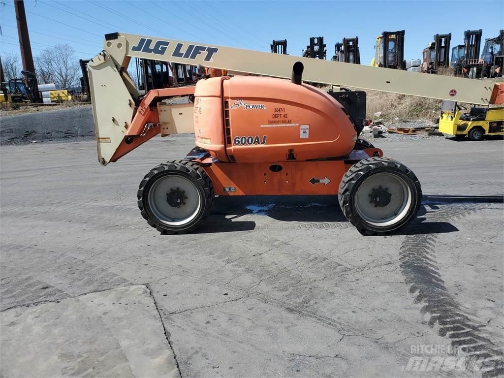 JLG 600AJ 曲臂高空工作平台
