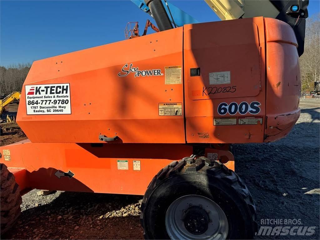 JLG 600S 直臂高空工作平台