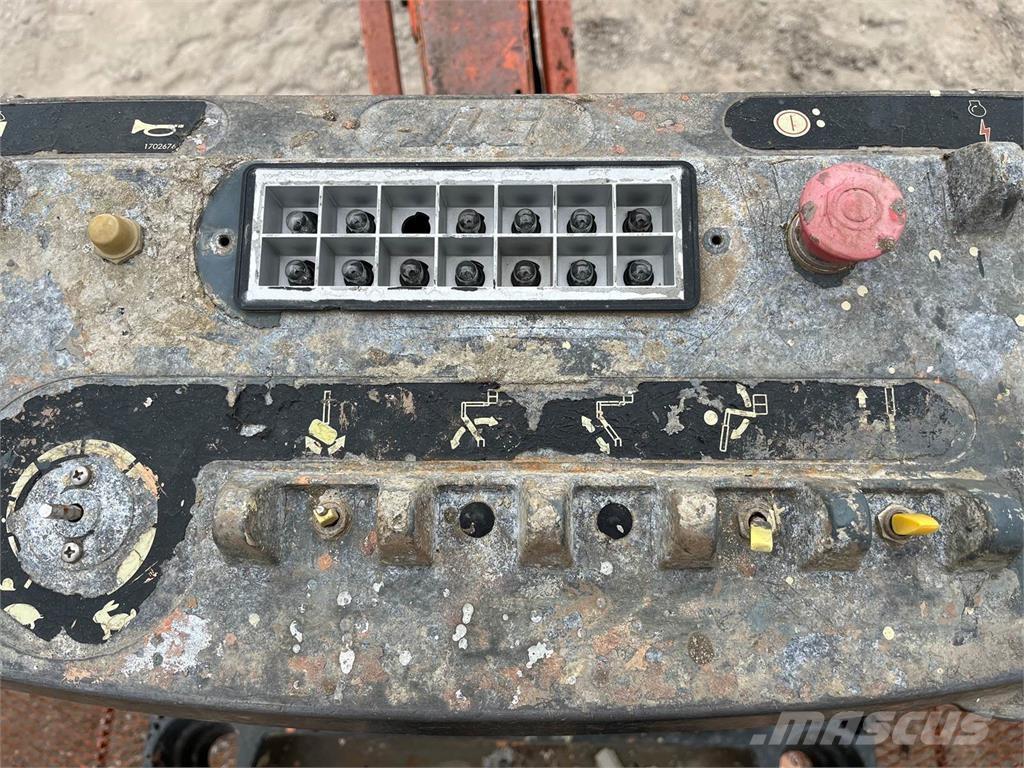 JLG 660SJ 其他升降机和高空作业平台