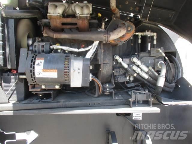 JLG 800S 其他升降机和高空作业平台