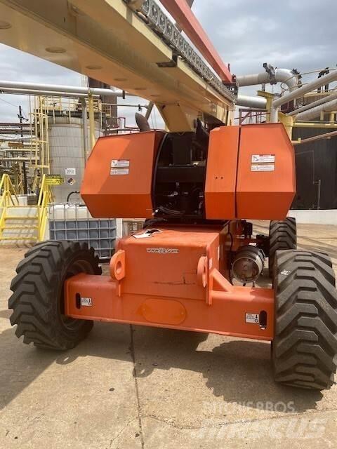 JLG 860SJ 曲臂高空工作平台