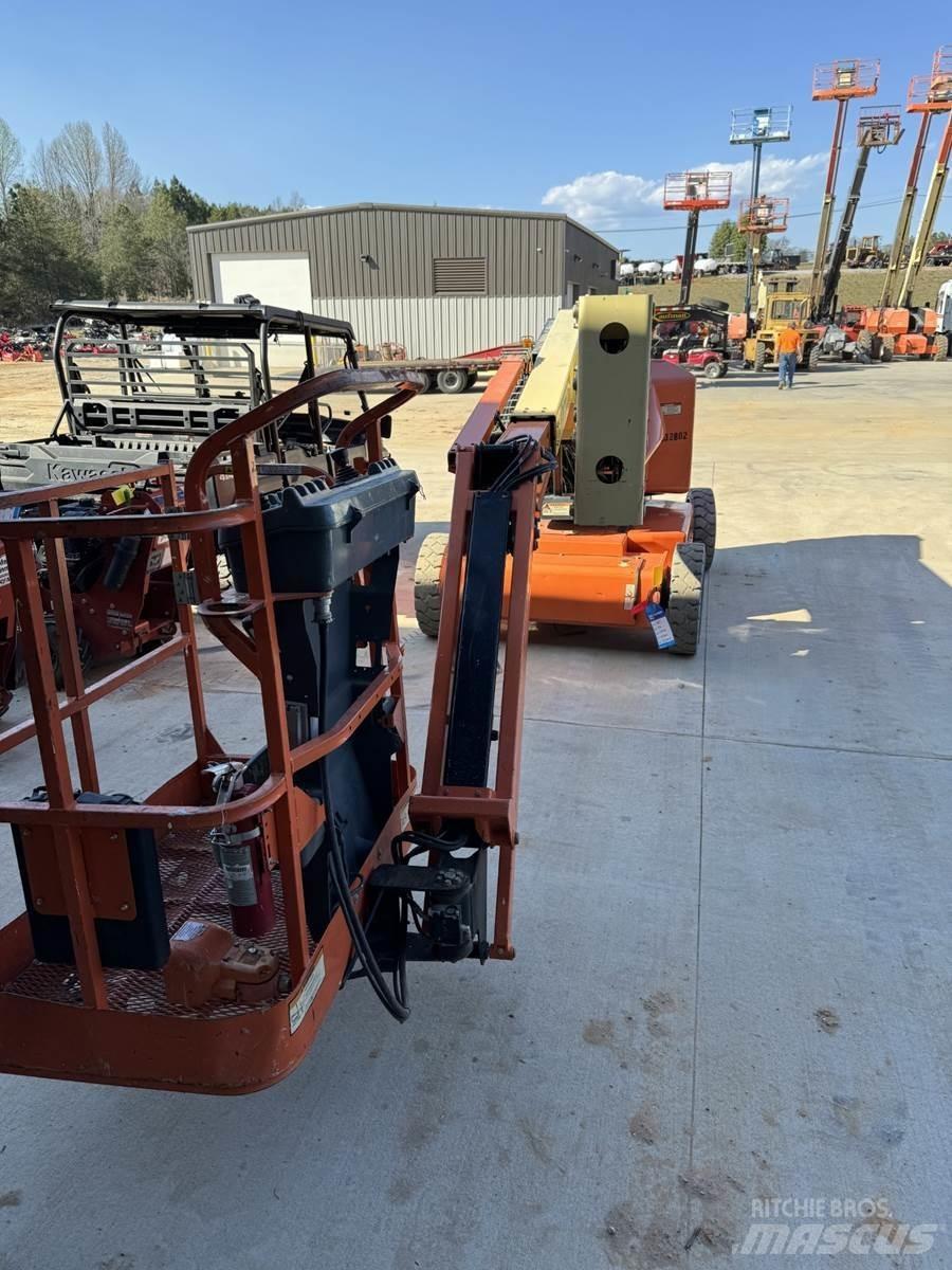 JLG E450AJ 曲臂高空工作平台