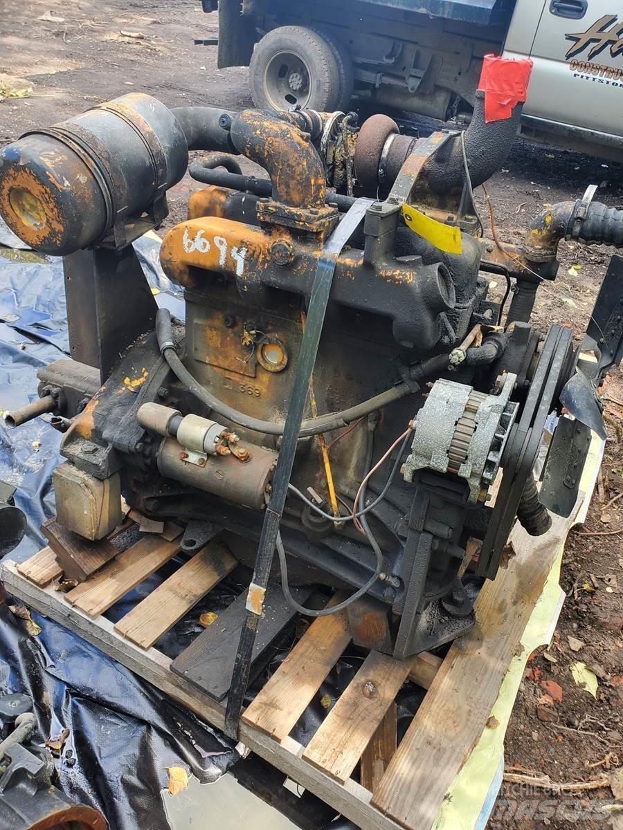 John Deere  发动机