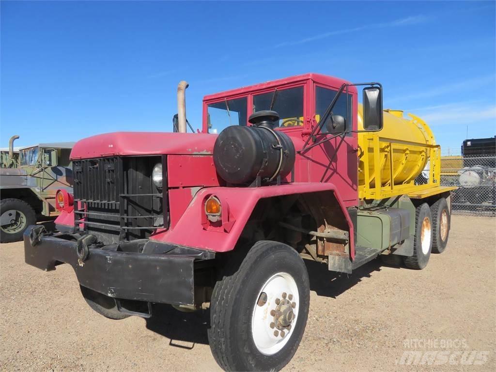 Kaiser 6X6 消防车