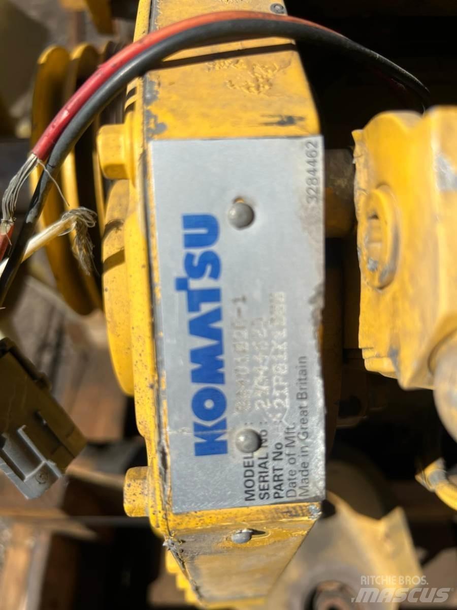 Komatsu  发动机