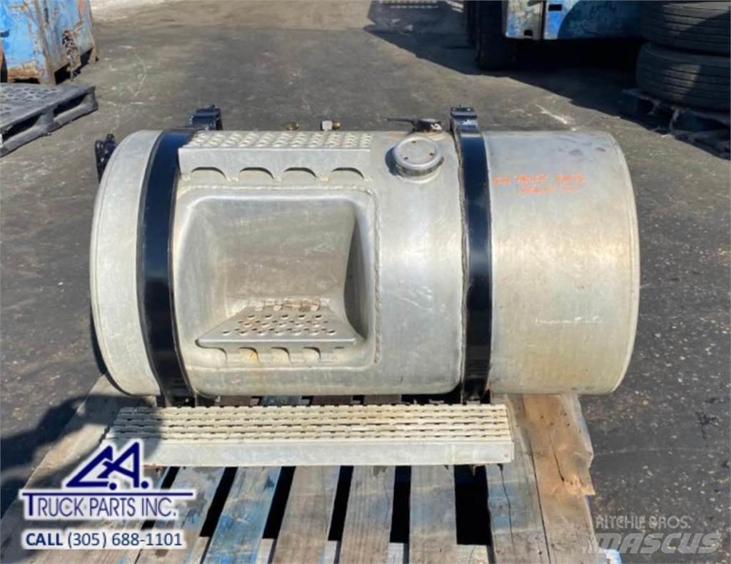 Mack  油罐车