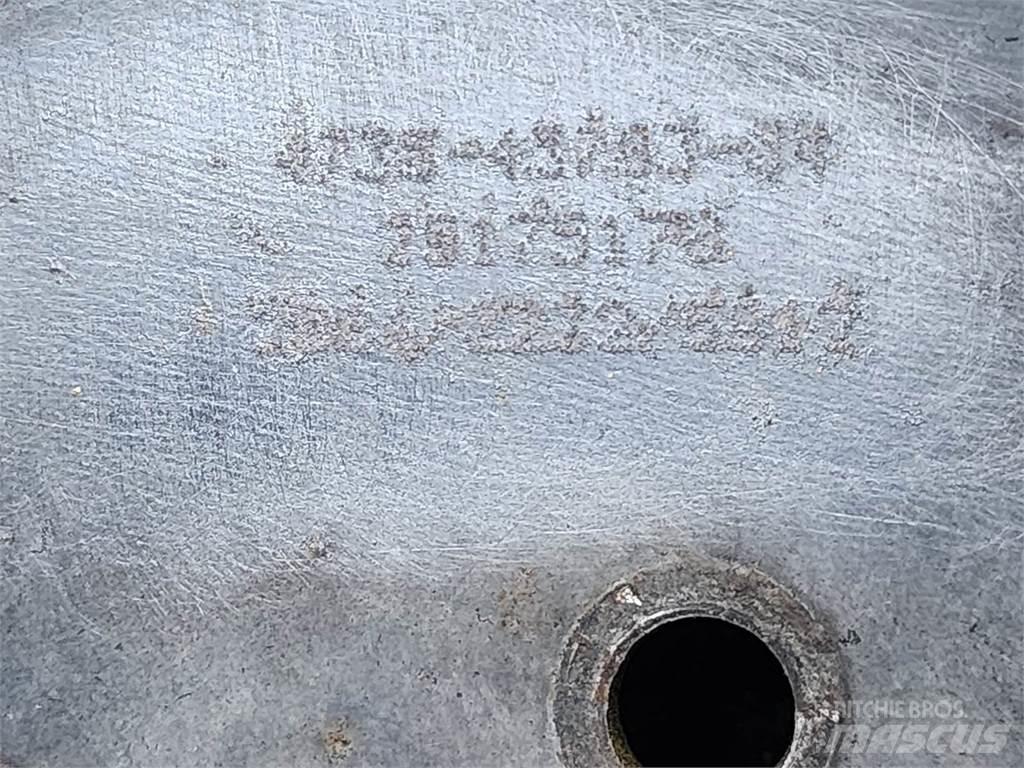 Mack  运输工具-其他